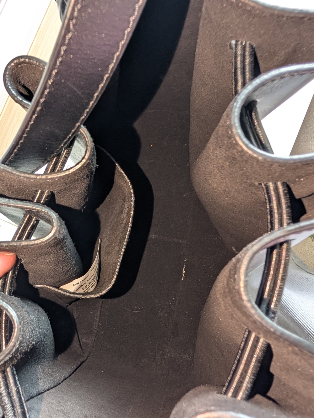 A.P.C. Courtney Black Leather Drawstring Shoulder Bag - Picture 4 of 7